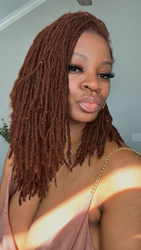 Honey Brown Sisterlocks, Brown Dreadlocks Black Women, Ginger Brown Locs Black Women, Reddish Brown Locs Black Women, Copper Brown Locs Black Women, Winter Loc Colors, Fall Hair Colors For Locs, Chocolate Brown Microlocs, Chestnut Brown Locs