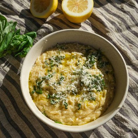 Creamy Lemon Orzo, Orzo Lemon, Creamy Orzo, Lemon Orzo, Orzo Pasta Salad, Orzo Recipes, Roasted Cherry Tomatoes, Parmesan Pasta, Small Pasta