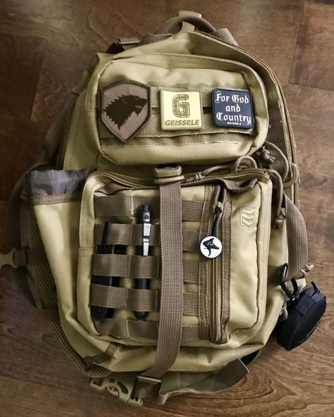 Customized Outlaw EDC Pack Edc Backpack, Molle Backpack, Everyday Carry Bag, Everyday Carry Edc, Edc Bag, Edc Tactical, Military Backpack, Mens Toys, Adventure Backpack