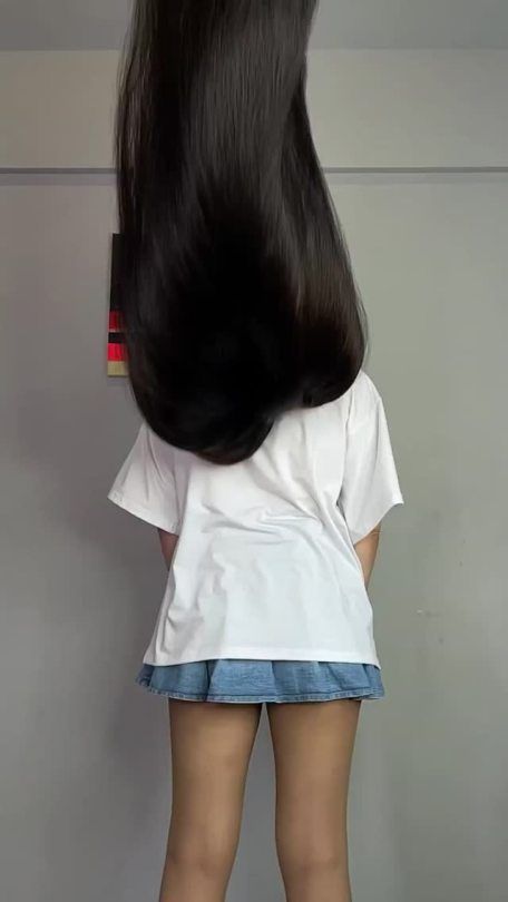 Straightening Natural Hair, Long Hair Care, Hair Care Remedies, Long Shiny Hair, Long Hair Models, Long Silky Hair, Lustrous Hair, Long Hair Video, Hair Artist