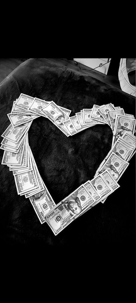 Money Heart Wallpaper, Money Asthetics Wallpaper, Wigets Pictures Aesthetic Black, Cute Black Backgrounds Aesthetic, All Black Aesthetic Wallpaper, I Love My Boyfriend Wallpaper Iphone, Lock Screen And Home Screen Wallpaper Aesthetic, Wallpaper Set Up, Aesthetic Cute Wallpaper For Lockscreen