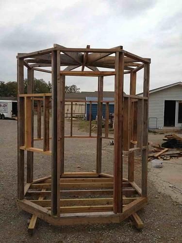 Hunting House, Deer Blind Plans, Deer Hunting Stands, Hunting Shack, Deer Blinds, Shooting House, Deer Stand Plans, Blind Ideas, Hunting Ideas