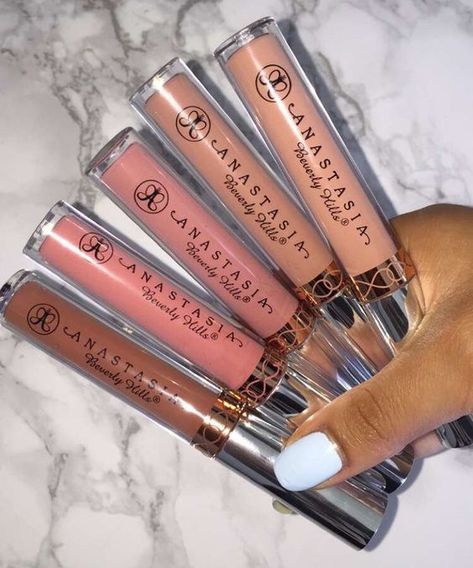 Anastasia liquid lipsticks Make Up Diy, Alisha Marie, Alat Makeup, Lip Glosses, Makeup Goals, Makeup Brands, Love Makeup, Beautiful Makeup, All Things Beauty