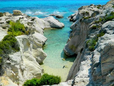 Little sea picturesque gorge, Aegean sea, (Égei- tengeri kis festői tengeri szurdok) Kavourotrypes Beach, Sarti, Sithonia,Halkidiki, Greece, Nikon Coolpix L310 photography, HDR, retouch Nikon NX-D in 2023, photo: 2013.07.17.12:13 #Sarti Sarti Greece, Sithonia Greece, Greek Board, Halkidiki Greece, Best Holiday Destinations, Greece Summer, 2023 Photo, Old Photography, Nikon Coolpix