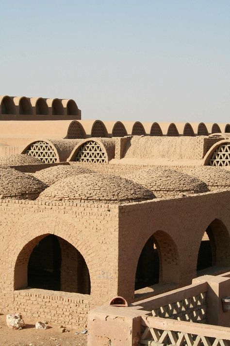 Hassan Fathy, Modernist Architects, Vernacular Architecture, Western Aesthetic, Organic Architecture, Traditional Architecture, Stone Houses, Sustainable Architecture, Islamic Architecture