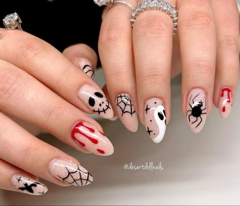 Halloween Easy Nails Ideas, Oval Shaped Halloween Nails, Short Black Biab Nails, Halloween Nails Short Round, Halloween Nails Short Natural, Spooky Fall Nails Short, Short Scary Nails, Horror Themed Nails Short, Short Almond Halloween Nails Designs