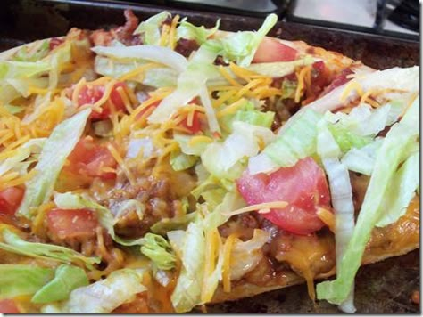 Pizza Hut Taco Pizza Recipe, Pizza Hut Taco Pizza, Taco Pizza Recipe, Pizza Flatbread, Taco Pizza, Better Than Takeout, Supper Ideas, Pizza Night, Pizza Hut