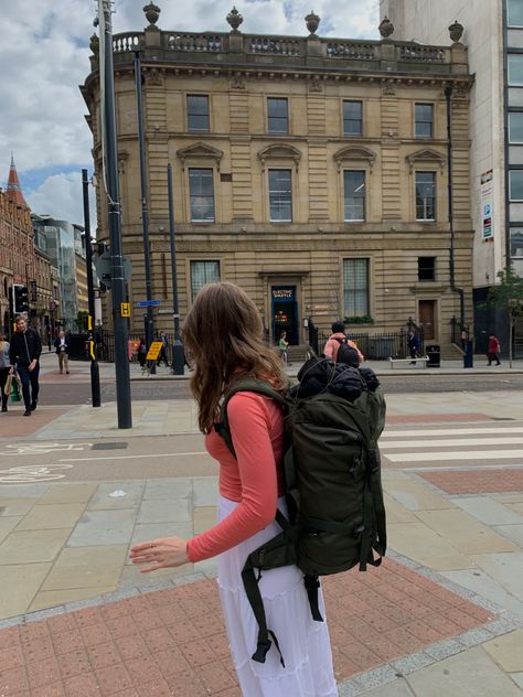 Backpacking Around Europe Aesthetic, Backpacking Through Europe Aesthetic, Europe Backpacking Outfits, Travel Backpack Aesthetic, Backpacking Aesthetic Europe, Backpacking Europe Aesthetic, Interrailing Europe Aesthetic, Interrailing Aesthetic, Solo Trip Aesthetic