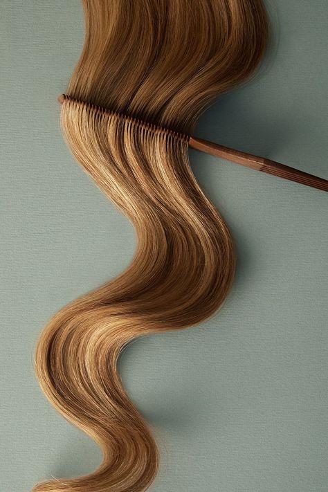 Hair Close Up, Aesthetic Hair Pictures, Hairstyling Aesthetic, Hair Photography Creative, Hairdresser Aesthetic, Hair Swatches, Emo Shag, Beauty Hair Photography, Haircare Aesthetic