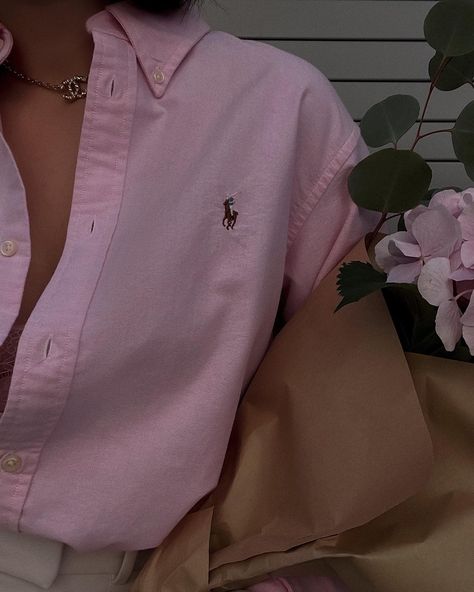 Pink Polo Shirt Outfit Woman, Ralph Lauren Shirt Outfit, Polo Shirt Outfit Women's, Pink Shirt Outfit, Polo Shirt Outfits, Pink Polo Shirt, Polo Outfit, Business Outfits Women, Smart Outfit