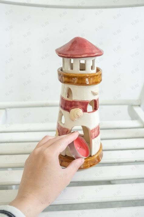 Lighthouse Ceramic Sculpture, Ceramic Lighthouse Pottery, Lantern Ceramic Ideas, Useful Ceramics, Pottery Lighthouse, Clay Lighthouse, Ceramic Lighthouse, Pottery Houses, Kids Pottery