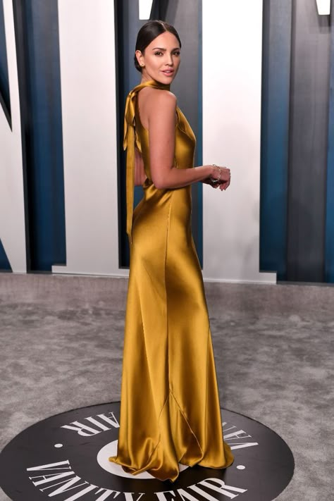 Eiza Gonzalez, Silk Satin Dress, Fashionable Dresses, Guest Attire, Oscar Party, Vanity Fair Oscar Party, Gala Dresses, After Party, Glam Dresses