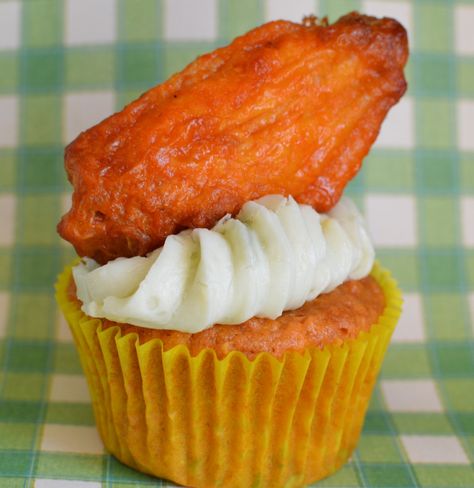 Buffalo Chicken Cupcakes! Ingredients For Cake, Chicken Cupcakes, Cupcake Wars, Wing Sauce, Buffalo Wings, Just Cakes, Party Food Appetizers, Fabulous Foods, Buffalo Chicken