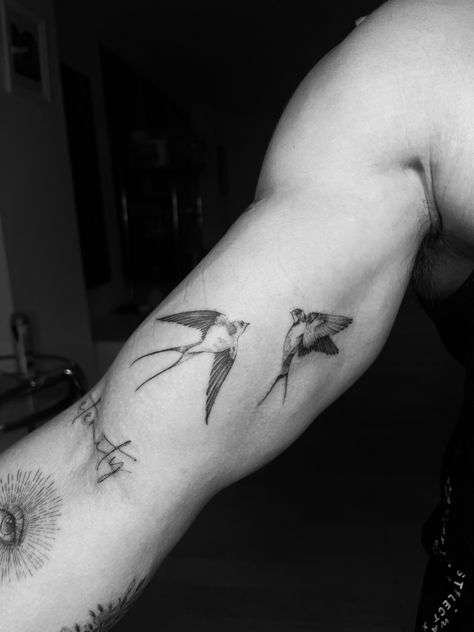 Tattoo Ideas For Men Fine Line, Men Swallow Tattoo, Men’s Tattoo Inspiration, Swallow Bird Tattoo Men, Men’s Animal Tattoo, Mens Fineline Tattoo, Self Development Tattoo, Top Of Bicep Tattoo, Tattoo Ideas For Men Small Arm