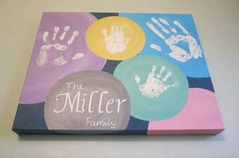 Handprint Canvas Art, Handprint Canvas, Family Handprint, Cuadros Diy, Painting Kids, Hand Prints, Family Painting, Footprint Art, Kids Canvas