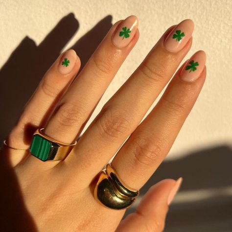 Brown Winter Nails, Summer Nail Designs 2022, Pastel Summer Nails, St Patrick Day Nails Acrylic, Nail Designs 2022, Plaid Nail Designs, St Patricks Day Nails, Marble Nail Designs, Summer Nail Designs