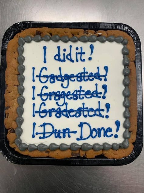 Cute Graduation Cakes High Schools, Graduation Cake High School, Funny Graduation Cakes For High School, High School Grad Cake Ideas, Grad Party Cakes High School, Senior Cake Ideas, Graduation Cake Quotes, Graduation Cakes 2024, Funny Graduation Cakes