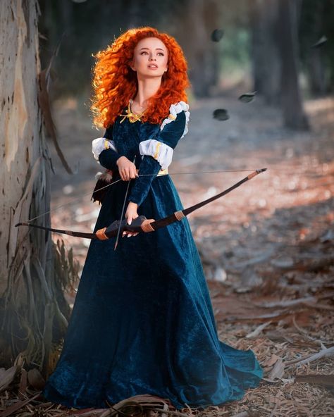 Merida Photoshoot, Redhead Cosplay, Disney Twisted Tales, Disney Photoshoot, Merida Cosplay, Disney Princess Merida, Merida Disney, Princess Merida, Disney Princess Artwork