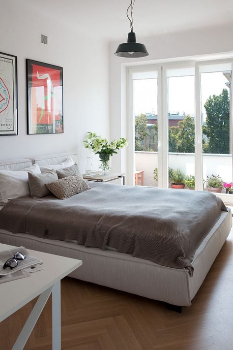 Lovely bedroom in white connecetd with the small Balcony outside Bedroom With Balcony, Minimalist Dekor, Vintage Bedroom Decor, Interior Design Minimalist, Best Modern House Design, Stylish Apartment, Interior Minimalista, Dekorasi Kamar Tidur, Hauntingly Beautiful