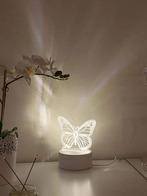 Butterfly Themed Bedroom, Butterfly Themed Room, Iris Cabin, Comfy Room Ideas, Butterfly Room Decor, Butterfly Inspiration, Butterfly Light, Butterfly Room, Study Desk Decor