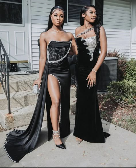 Black Custom Prom Dress, Red Carpet Dresses Black Women, Black Dress Prom Black Women, Prom Dresses 2023 Black, Strapless Prom Dress Black Women, Black Corset For Prom Season Party, Met Gala Prom Dress, Prom Dress Black Women, Black Prom Dress Feather