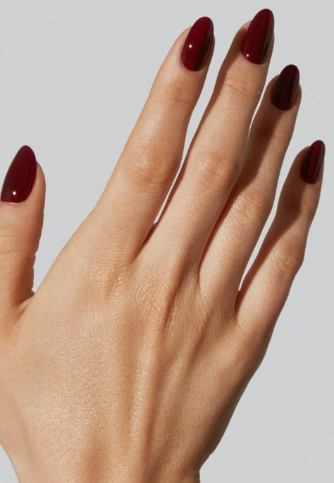 Winter Nails Pale Skin, Red Nails For Pale Skin, Nail Color Pale Skin, Red Nails Tan Skin, Fall Nails Pale Skin, Fall Nails For Pale Skin, Muted Red Nails, Burnt Red Nails, Nails Pale Skin