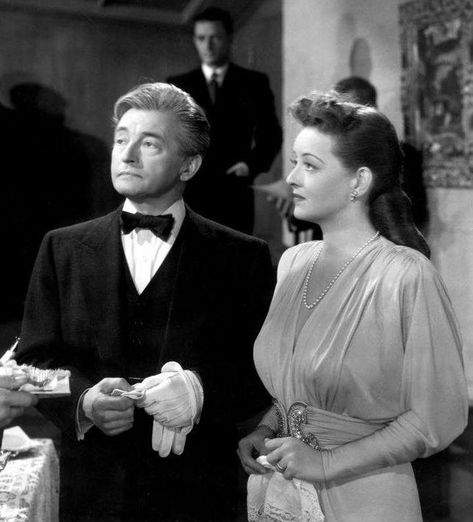 Claude Rains, Bette Davis Claude Rains, Hollywood Actors, Bette Davis, Movie Stills, Make You Cry, Phantom Of The Opera, Golden Age Of Hollywood, Classic Films, Hollywood Stars