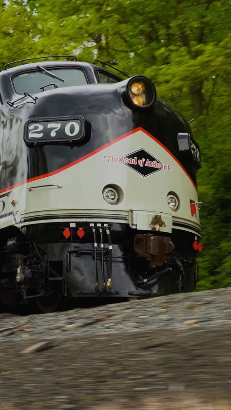 Pacing alongside a vintage diesel locomotive 💨 #trains #historical #vintage #train #pennsylvania #fyp | Instagram Train Artwork, Starlight Express, Vintage Diesel, Train Photography, Diesel Locomotive, Vintage Train, September 10, Pennsylvania, Beautiful Flowers