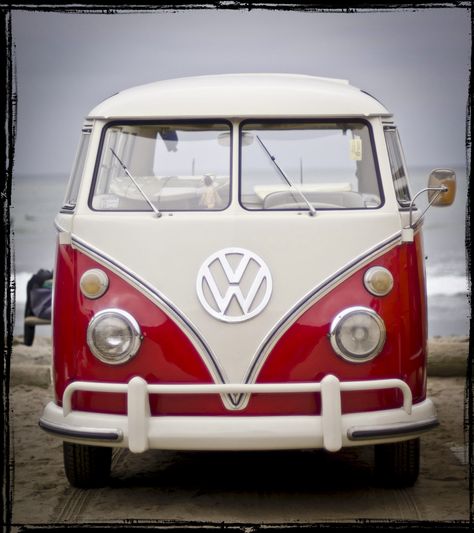 San Diego Beach, Surf & a VW Bus Combi Hippie, Volkswagon Bus, Vw California Beach, Volkswagen Vans, T1 Bus, Retro Auto, Volkswagen Van, Vintage Vw Bus, Combi Volkswagen