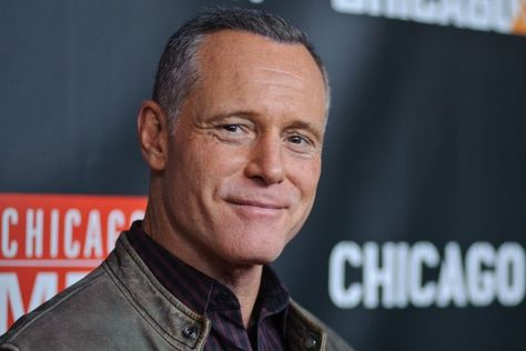 ‘Chicago P.D.’ Star Jason Beghe Files For Divorce – Latest Entertainment News | Top Celebrity News, Hollywood Headlines Moira Kelly, Hank Voight, Jason Beghe, Chicago Justice, Hottest Male Celebrities, Chicago Shows, Celebrity Workout, Entertainment Tonight, Chicago Pd