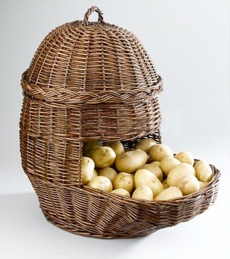 I wish you a happy National Day tomorrow. #NationalDay #happyNationalDay #baskets #Potato basket #My house Baskets is so cute Potato Basket, Bathroom Basket Storage, Cheap Storage, Scandi Home, Knit Basket, Vegetable Basket, Wicker Baskets Storage, Air Plant Holder, Handmade Baskets