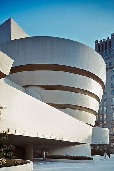 Solomon R. Guggenheim Museum, Frank Loyd Architecture, Fallingwater Frank Lloyd Wright, Frank Lloyd Wright Guggenheim, Falling Water Frank Lloyd Wright, Unique Library, Arch Building, Circular Buildings, Frank Lloyd Wright Architecture