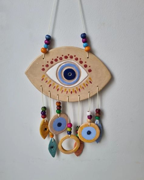 Evil Eye Clay Jewelry, Evil Eye Diy, Evil Eye Diy Wall Hangings, Evil Eye Hanging Diy, Clay Wall Decor, Clay Evil Eye Wall Hanging, Clay Witch, Ceramic Evil Eye, Clay Eye