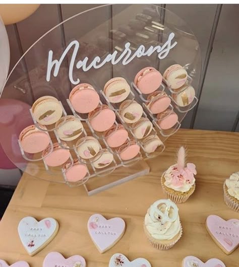 Macarons Display Ideas, Macaroons Display Ideas, Macaron Booth Display, Macaron Vendor Booth, Macaroons Stand, Macaroon Setup, Macaron Display Ideas, Macaron Display, Diy Party Props