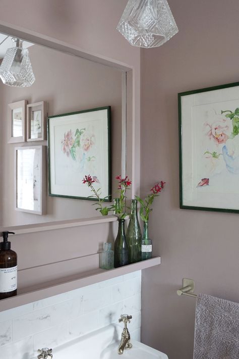 Pink Shower Room Ideas, Pink Ground Bathroom, Pink Cloakroom, Calluna Farrow And Ball, Farrow And Ball Sulking Room, Cloakroom Toilet Downstairs Loo, Ensuite Decor, Brett Waterman, Bathroom London