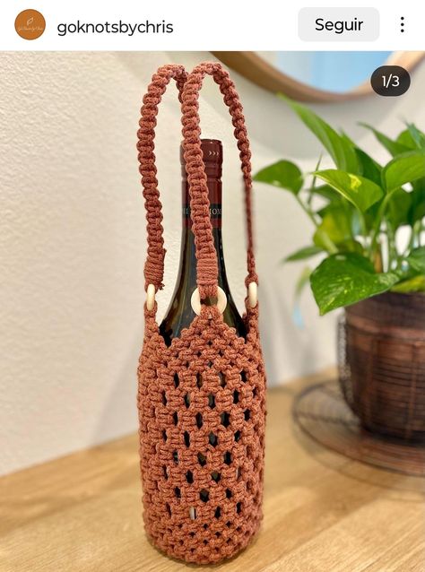 Macrame Bottle, Wine Bottle Carrier, Paracord Knots, Diy Plant Hanger, Wine Bottle Holder, Wine Tote Bag, Water Bottle Holder, Wine Tote, Macrame Bag