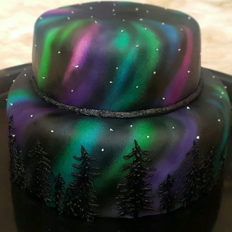 Northern lights cake Northern Lights Cupcakes, Aurora Borealis Cake, Northern Lights Birthday Party, Northern Lights Cake, Arctic Party, Epic Cakes, Aurora Party, Aurora Cake, Dessert Favorites