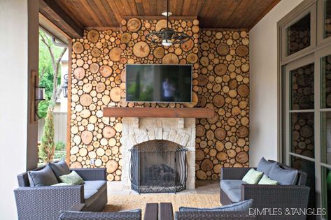 AMAZING wood disc wall; Dimples and Tangles: MY FIVE FAVORITES: WAYS TO DECORATE AN OUTDOOR SPACE Dreamy Patio, Wood Slice Wall, Dimples And Tangles, Stucco Walls, Patio Wall, Wood Disc, Outdoor Wood, Fireplace Wall, Wood Slices