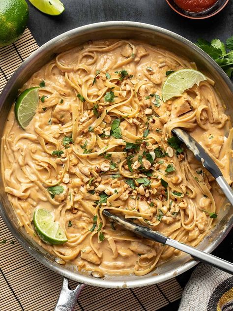 Peanut Noodles With Chicken, Peanut Sauce Noodles, Spicy Peanut Noodles, Noodles With Chicken, Peanut Butter Chicken, Peanut Curry, Thai Peanut Chicken, Peanut Soup, Budget Bytes