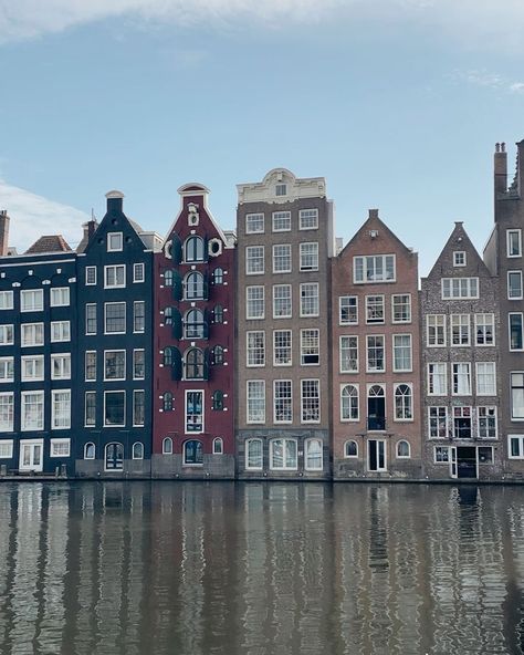 27/05/24-30/05/24 🇳🇱1️⃣ Netherlands Aesthetic Wallpaper, Holland Aesthetic, Netherlands Aesthetic, Amsterdam Canals, Amsterdam Travel, Travel Life, Travel Aesthetic, Scandinavia, Cool Places To Visit