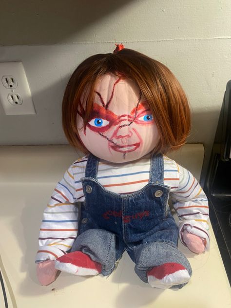 Pumpkin competition chucky doll Chucky Pumpkin Painting, Painted Pumpkin Contest, Chucky Pumpkin, Creative Pumpkin Decorating, Contest Ideas, Pumpkin Contest, Painted Pumpkin, Creative Pumpkins, Pumpkin Halloween Decorations