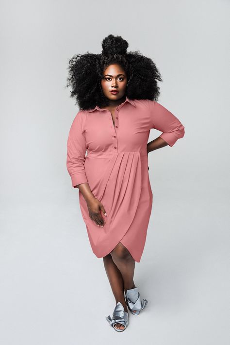 Danielle Brooks collaborated with plus-size clothing brand Universal Standard on three key wardrobe staples. Danielle Brooks, Universal Standard, Shirred Dress, Trendy Swimwear, Autumn Street Style, Colorblock Dress, Petite Fashion, Instagram Foto, Curvy Fashion