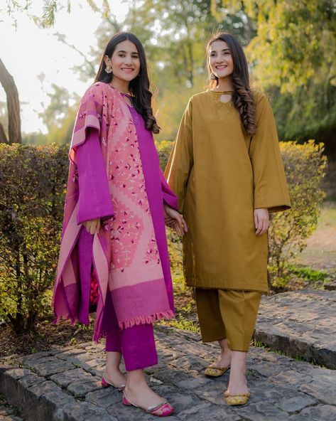 Winter Suits, Eid Outfit, Womens Trendy Dresses, Stylish Short Dresses, Pakistani Fashion Party Wear, Salwar Kamiz, Pakistani Fashion Casual, Pakistani Dresses Casual, Simple Pakistani Dresses