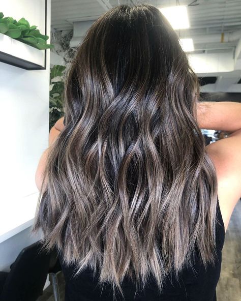 Fall Hair Balayage Brunettes, Bad Balayage, Soft Beach Waves, Ash Brown Hair Balayage, Detangling Natural Hair, Dark Brown Hair Balayage, Mermaid Look, Black Hair Balayage, Dark Brunette Hair