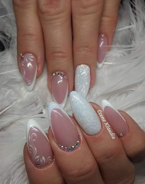 Luv Nails, Gel Nails French, Quick Nail Art, Gold Acrylic Nails, Unghie Sfumate, Bridal Nail Art, Sassy Nails, Fancy Nails Designs, Christmas Gel Nails