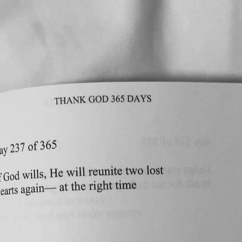 365 Days Book, Motivational Books, Day Book, 365 Days, Thank God, Poets, Book Quotes, Quote Of The Day, Link In Bio