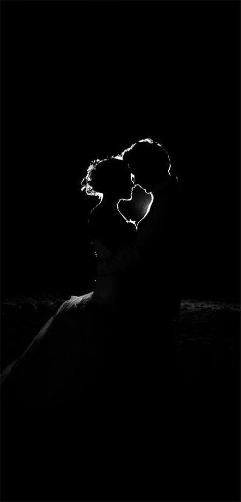 Wedding Photography » 20 Romantic Night Wedding Photo Ideas You Never Wonna Miss!❤️ See more: http://www.weddinginclude.com/2017/02/romantic-night-wedding-photo-ideas-you-never-wonna-miss/ Romantic Night Wedding, Night Wedding Photos, Foto Tips, Night Wedding, Romantic Night, Wedding Photography Poses, Pre Wedding Photoshoot, Wedding Shots, 인물 사진