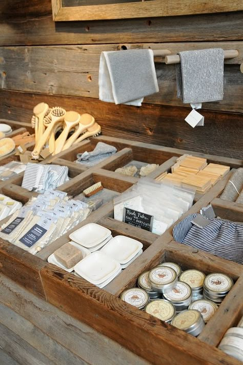 Barnwood display-love these display cases! Retail Kitchen Display Ideas, Country Shop Ideas, Spa Merchandising Ideas, Small Country Store Ideas, Country Store Design, Small Merchandise Display Ideas, General Store Display Ideas, Farm Merchandise Ideas, Spa Display Ideas