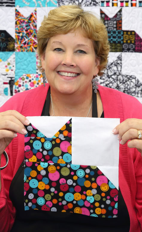 Watch this Super Easy Pins & Paws Cat Quilt Tutorial! Jenny demonstrates how to make a quick and easy cat quilt using 10" squares of precut fabric (layer cakes). Neck Pillow Pattern, Msqc Tutorials, Missouri Quilt Company, Missouri Quilt Tutorials, Missouri Star Quilt Company Tutorials, Missouri Star Quilt Tutorials, Cat Quilt Block, Paws Cat, Cat Quilt Patterns