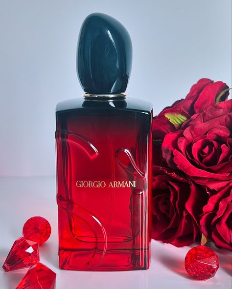 Fragrance of the day. Ad/pr The new @armanibeauty Si passione intense. Notes of pear, jasmine, vanilla, blackcurrant, sandalwood, and bergamot. A beautiful floral woody scent, perfect for this time of year. The stunningly vibrant red bottle can also be refilled. Pair this with the beauty lip powder shade 400 for the perfect dark feminine look. #armanibeauty #armanisi #darkfemininemakeup #makeup #fragrance #fragrancefriday #redlip #redmakeup #armanisipassione #fragranceoftheday #fragran... Si Passione Intense, Feminine Makeup, Armani Si, Woody Scent, Perfect Dark, Red Makeup, Armani Beauty, Dark Feminine, Feminine Look